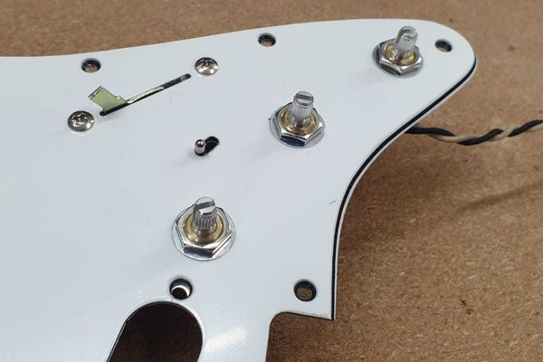 Prewired Stratocaster kit, with neck pickup switch mod.