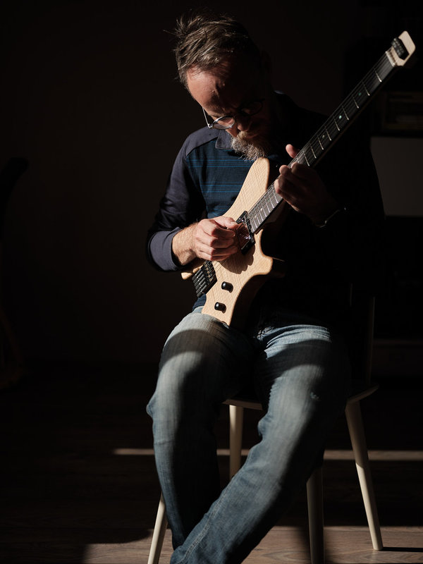 Reijaards Headless Jazz guitar, model Rogen 2022